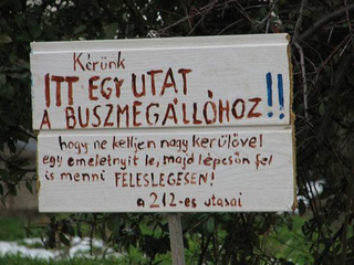 Illustration for article titled Hiába könyörög járdáért a BME-s professzor